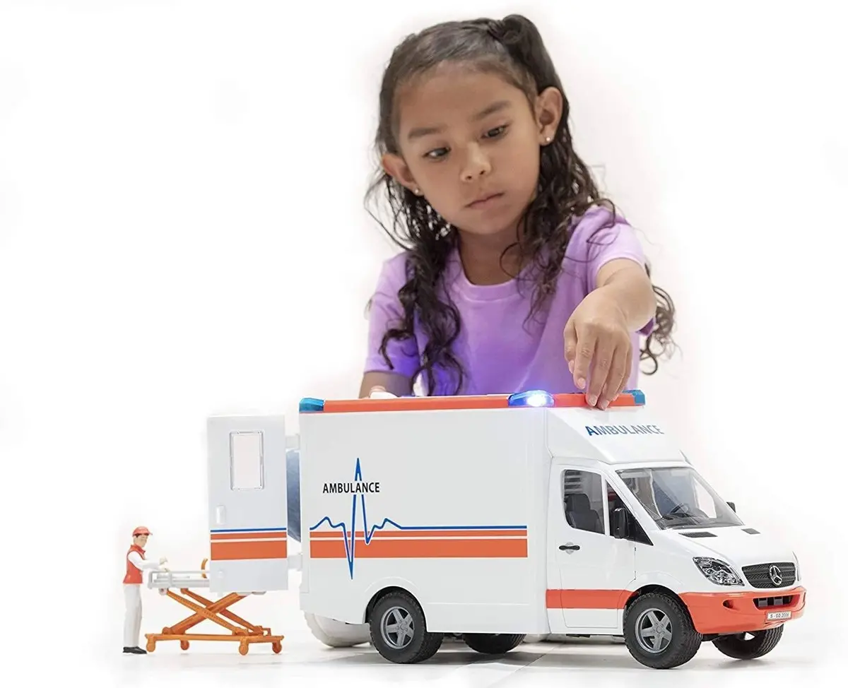 Bruder 02536 Mb Sprinter Ambulance With Driver Playset 1