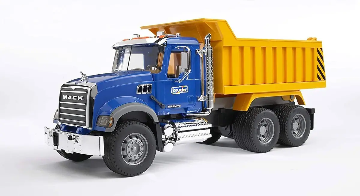 Bruder 2815 Mack Granite Dump Truck 2