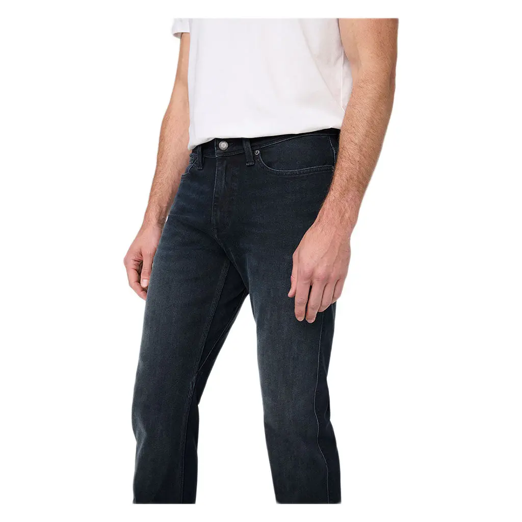 Performance Denim Plus | Slim Straight Fit 1