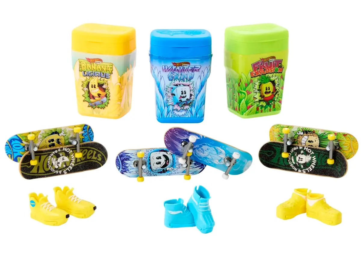 Hot Wheels Skate Fingerboards, Skate Shoes & Container - Assorted 1