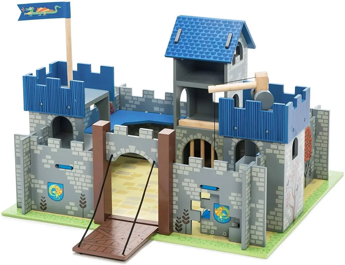 Le Toy Van Excalibur Castle 1