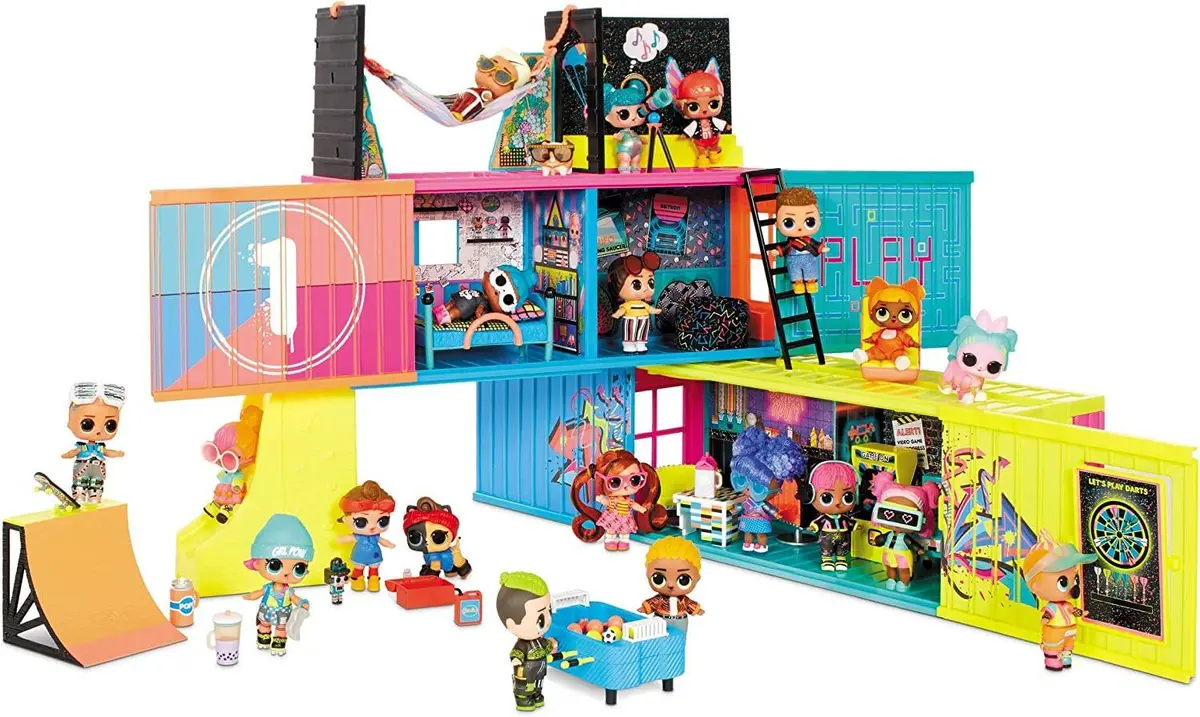 Lol Suprise Clubhouse Playset With 40+ Surprises And 2 Exclusives Dolls 1