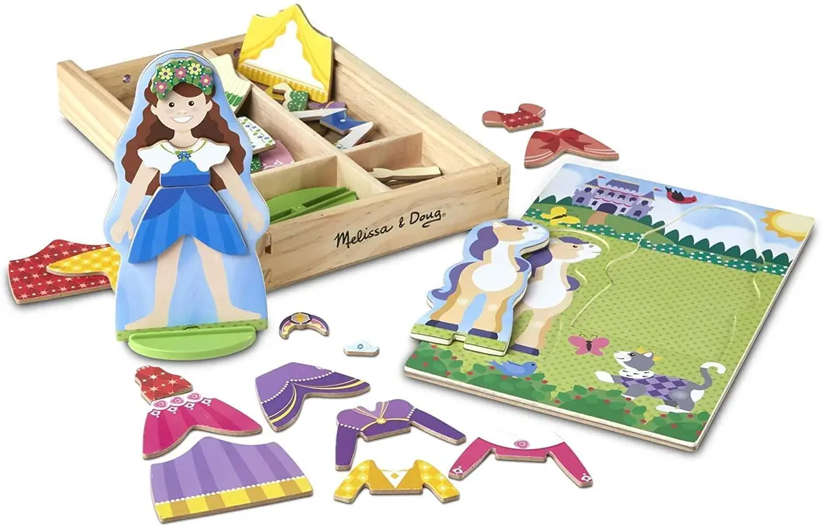 Melissa & Doug 40321 Princess Magnetic Dress-Up Play Set 1