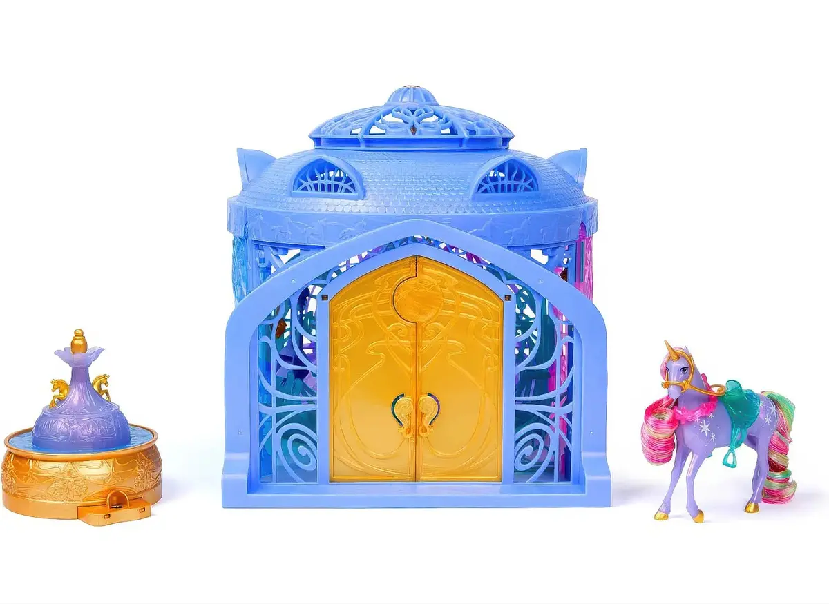 Unicorn Academy Starglow Fountain & Stable Playset 2